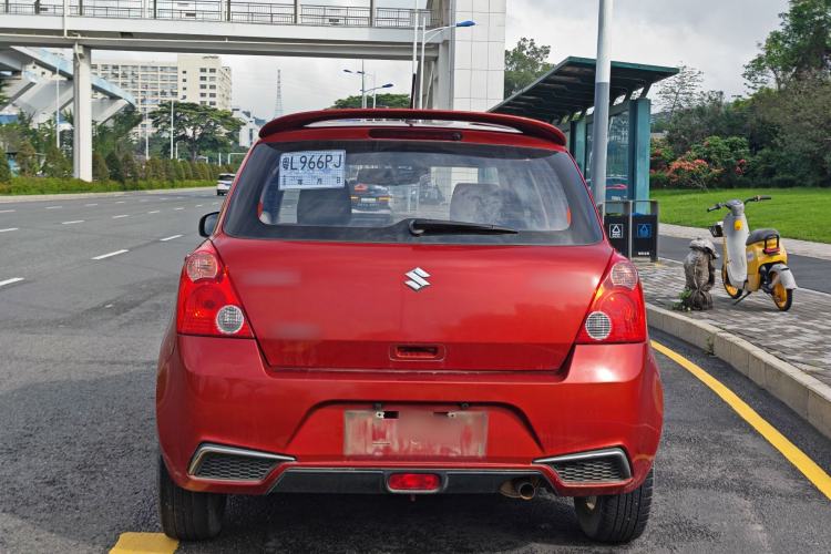 Used Suzuki Swift 2013 1.5L Automatic Standard Edition Exterior 4