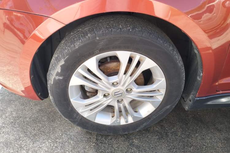 Used Suzuki Swift 2013 1.5L Manual Standard Edition Exterior 4