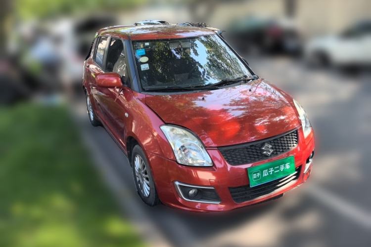 Used Suzuki Swift 2013 1.3L Manual Value Edition Front Right 45 Deg