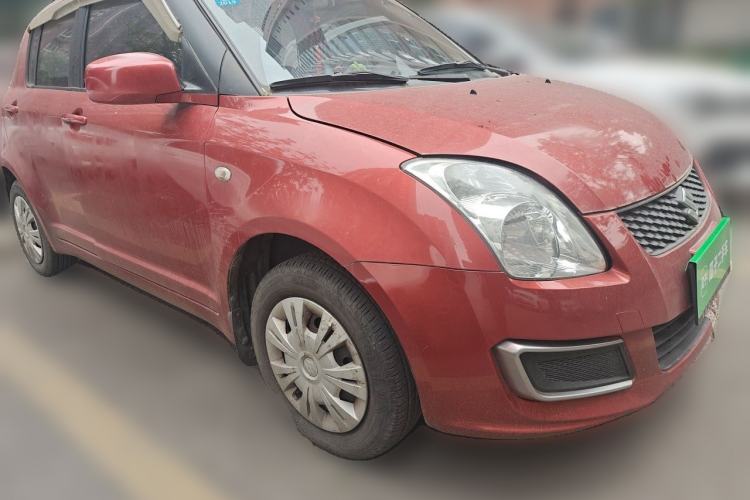 Used Suzuki Swift 2013 1.3L Manual Value Edition Front Right 45 Deg