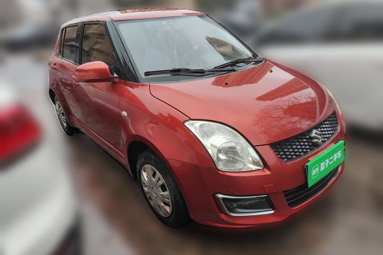 Used Suzuki Swift 2013 1.3L Manual Value Edition Front Right 45 Deg