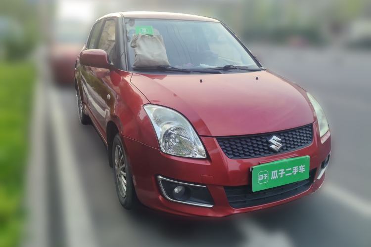 Used Suzuki Swift 2013 1.3L Manual Value Edition Front Right 45 Deg