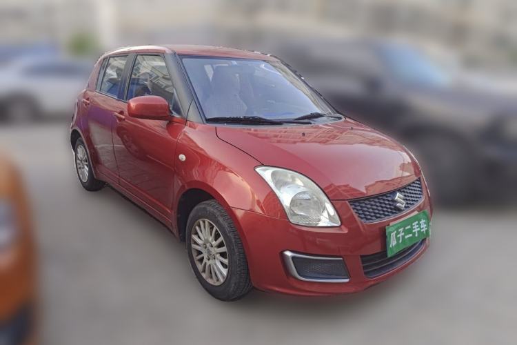 Used Suzuki Swift 2013 1.3L Manual Value Edition Front Right 45 Deg