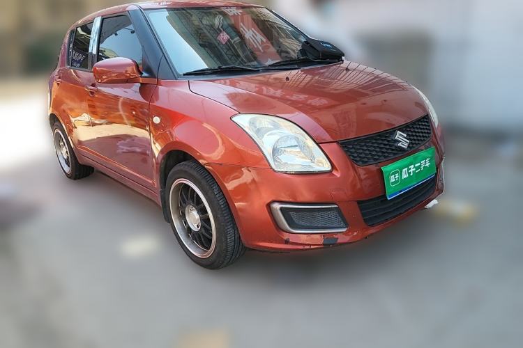 Used Suzuki Swift 2013 1.3L Manual Value Edition Front Right 45 Deg
