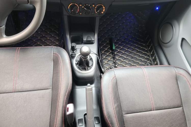 Used Suzuki Swift 2013 1.5L Manual 20th Anniversary Limited Edition Gear Lever