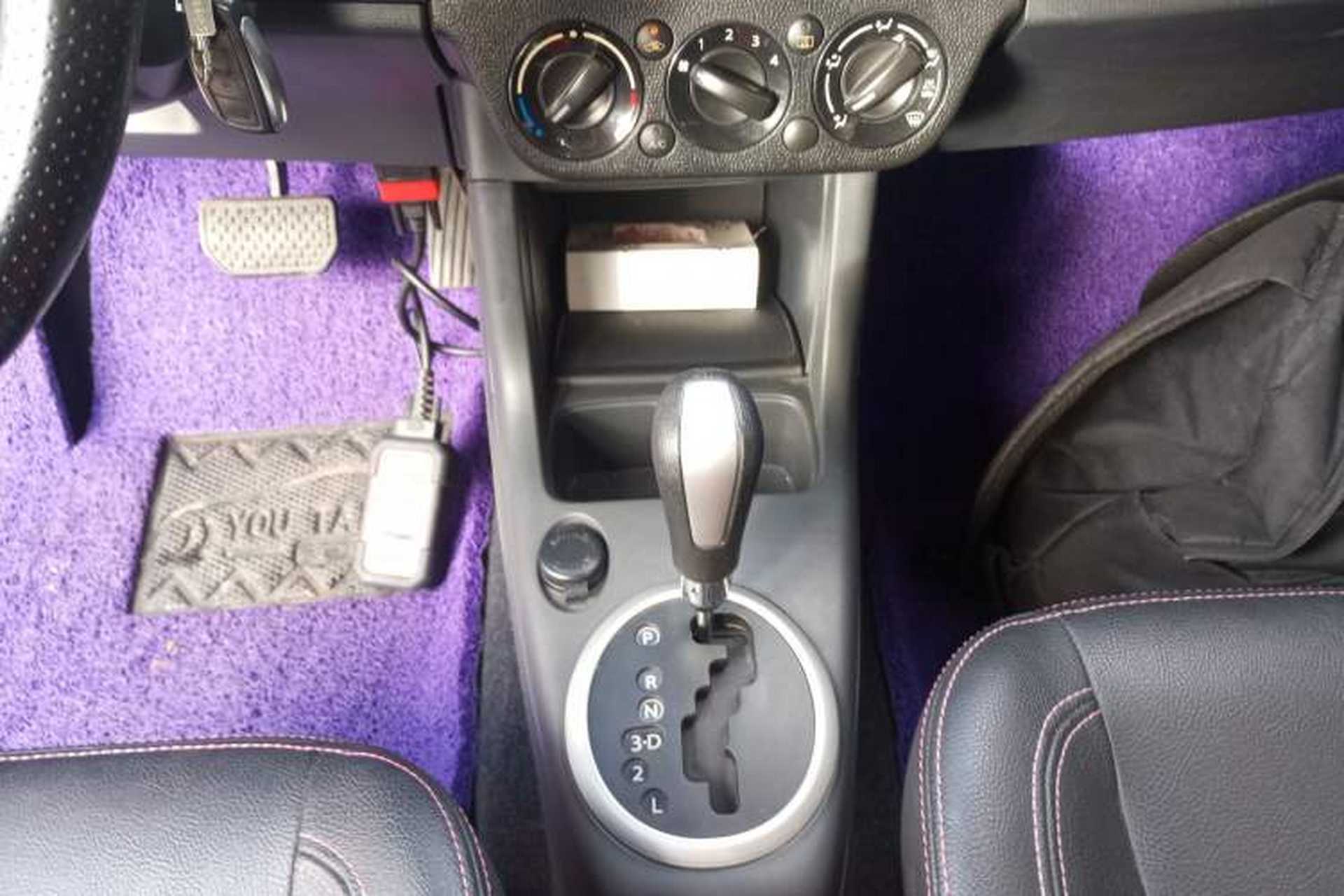 Used Suzuki Swift 2013 1.5L Automatic 20th Anniversary Limited Edition Gear Lever