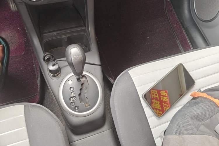 Used Suzuki Swift 2013 1.5L Automatic Standard Edition Gear Lever