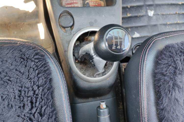 Used Suzuki Swift 2013 1.5L Manual 20th Anniversary Limited Edition Gear Lever