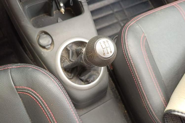 Used Suzuki Swift 2013 1.5L Manual 20th Anniversary Limited Edition Gear Lever