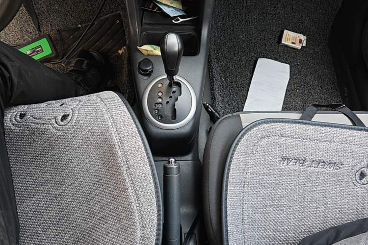 Used Suzuki Swift 2013 1.5L Automatic Standard Edition Gear Lever