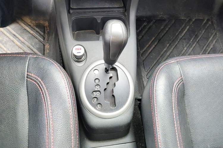 Used Suzuki Swift 2013 1.5L Automatic 20th Anniversary Limited Edition Gear Lever