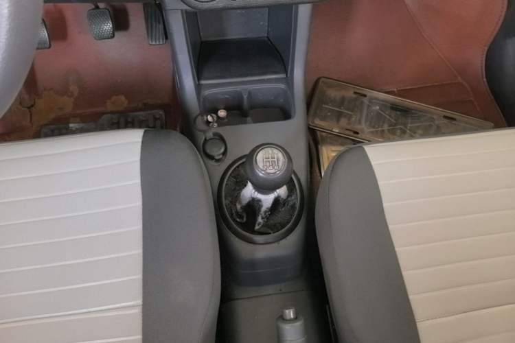 Used Suzuki Swift 2013 1.3L Manual Value Edition Gear Lever
