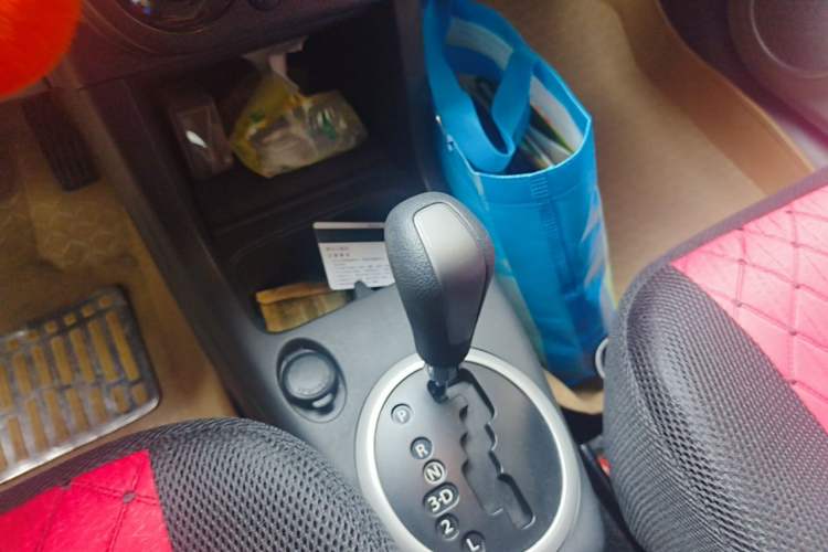 Used Suzuki Swift 2013 1.5L Automatic Standard Edition Gear Lever