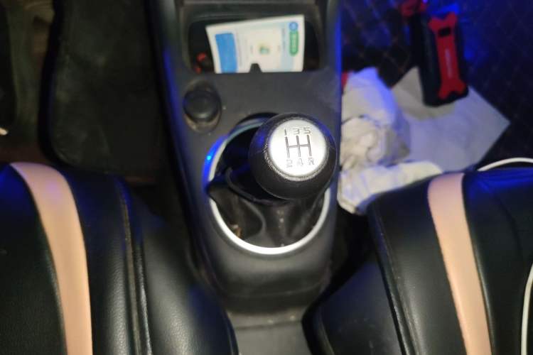 Used Suzuki Swift 2013 1.5L Manual 20th Anniversary Limited Edition Gear Lever