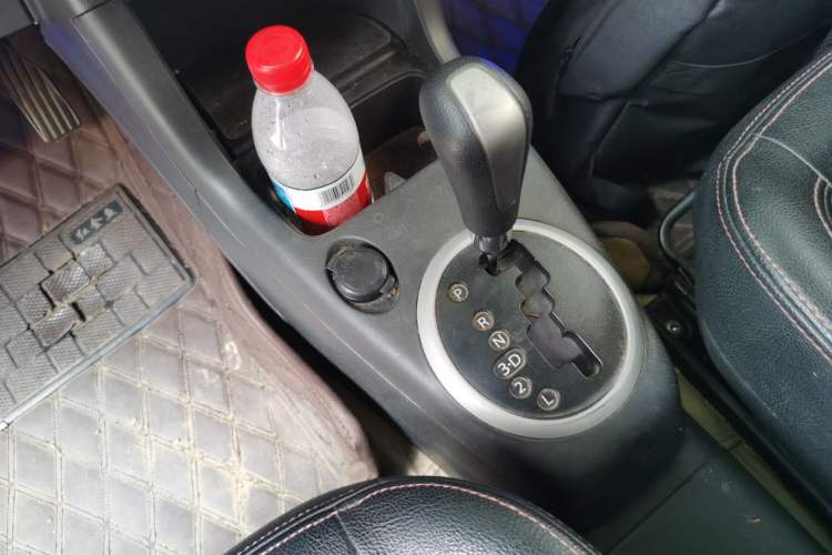 Used Suzuki Swift 2013 1.5L Automatic Standard Edition Gear Lever