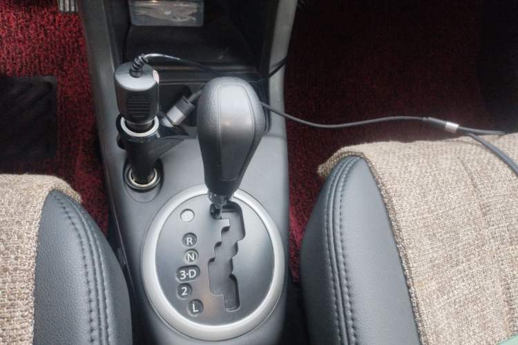 Used Suzuki Swift 2013 1.5L Automatic Standard Edition Gear Lever