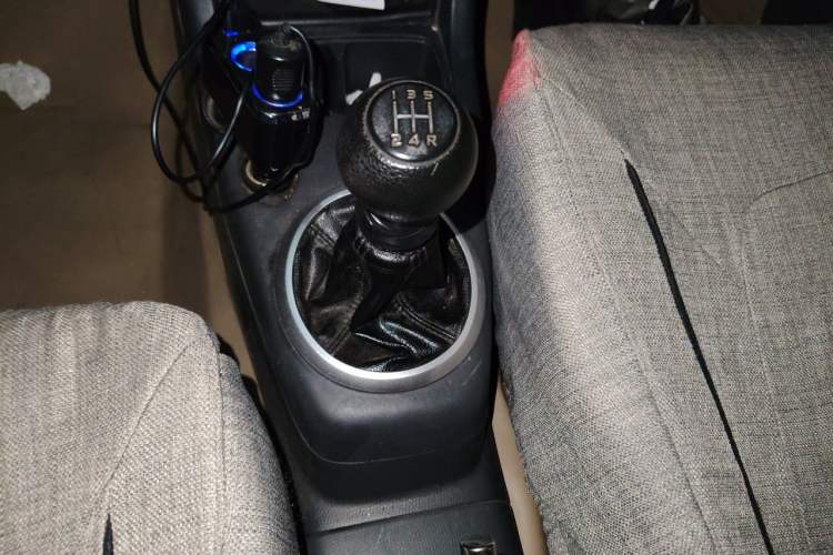 Used Suzuki Swift 2013 1.5L Manual Standard Edition Gear Lever
