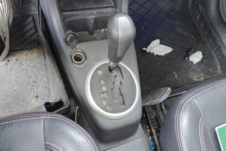 Used Suzuki Swift 2013 1.5L Automatic 20th Anniversary Limited Edition Gear Lever