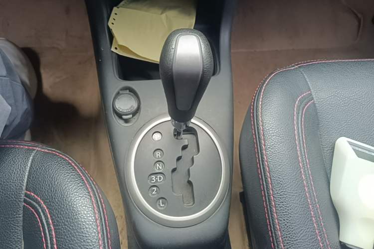 Used Suzuki Swift 2013 1.5L Automatic 20th Anniversary Limited Edition Gear Lever