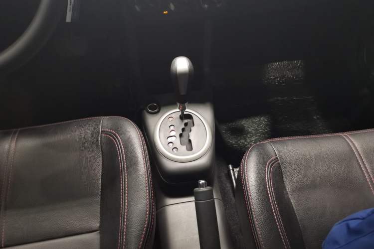 Used Suzuki Swift 2013 1.5L Automatic 20th Anniversary Limited Edition Gear Lever