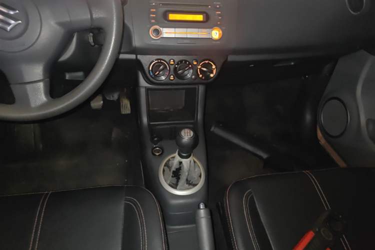 Used Suzuki Swift 2013 1.5L Manual 20th Anniversary Limited Edition Gear Lever