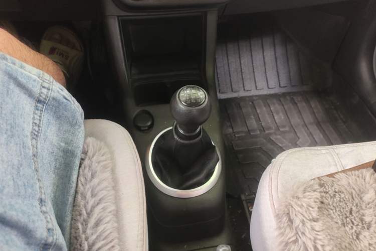 Used Suzuki Swift 2013 1.3L Manual Value Edition Gear Lever