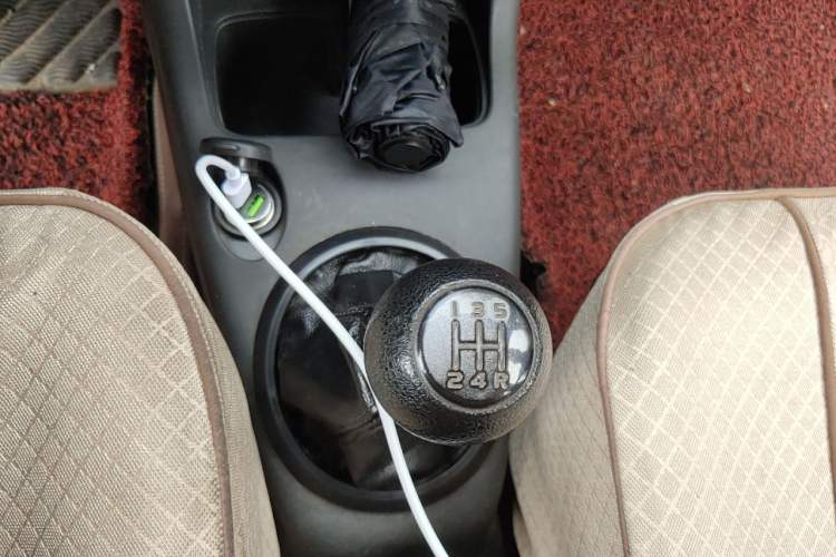 Used Suzuki Swift 2013 1.3L Manual Value Edition Gear Lever