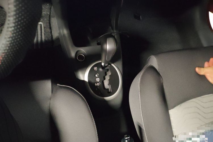 Used Suzuki Swift 2013 1.5L Automatic Sport Edition Gear Lever