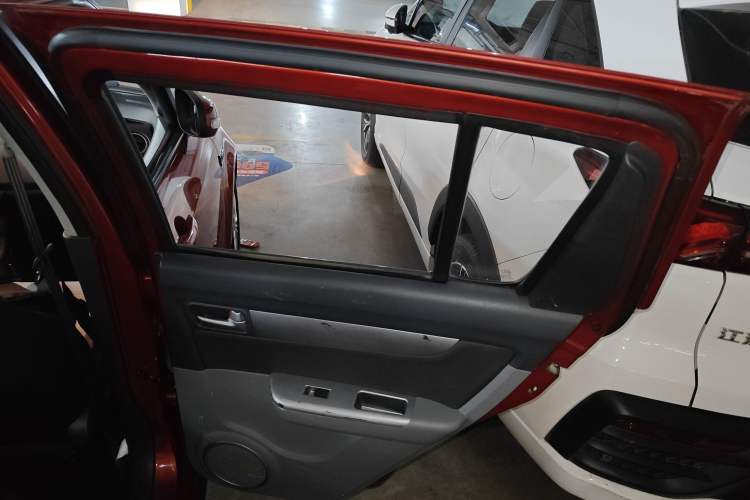 Used Suzuki Swift 2013 1.5L Automatic Standard Edition Interior 6