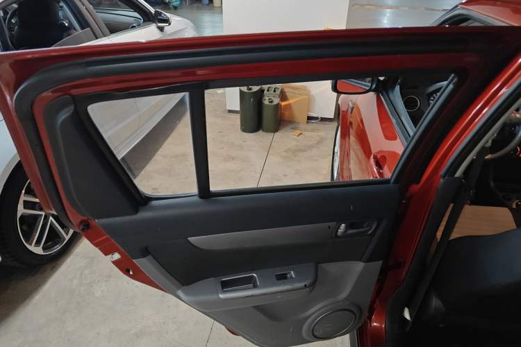 Used Suzuki Swift 2013 1.5L Automatic Standard Edition Interior 8