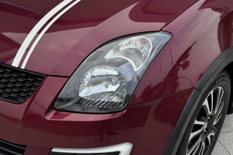 Used Suzuki Swift 2013 1.5L Manual 20th Anniversary Limited Edition Left Front Headlight