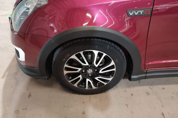 Used Suzuki Swift 2013 1.5L Automatic 20th Anniversary Limited Edition Left Front Wheel Hub