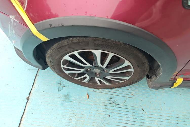 Used Suzuki Swift 2013 1.5L Automatic 20th Anniversary Limited Edition Left Front Wheel Hub