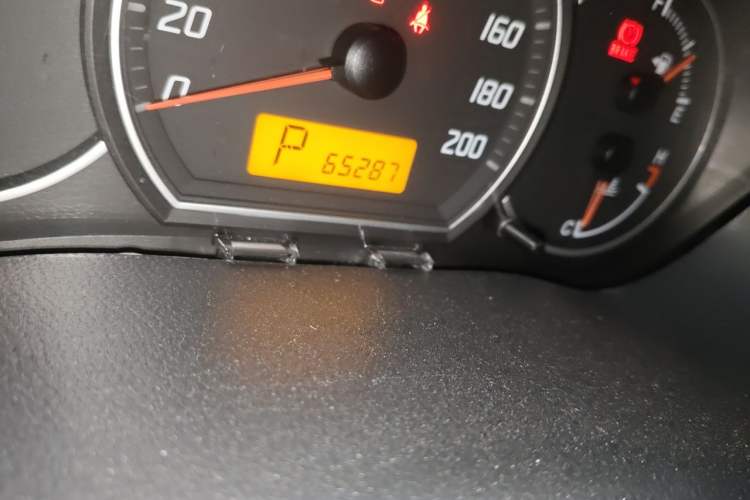 Used Suzuki Swift 2013 1.5L Automatic Standard Edition Odometer Close Up