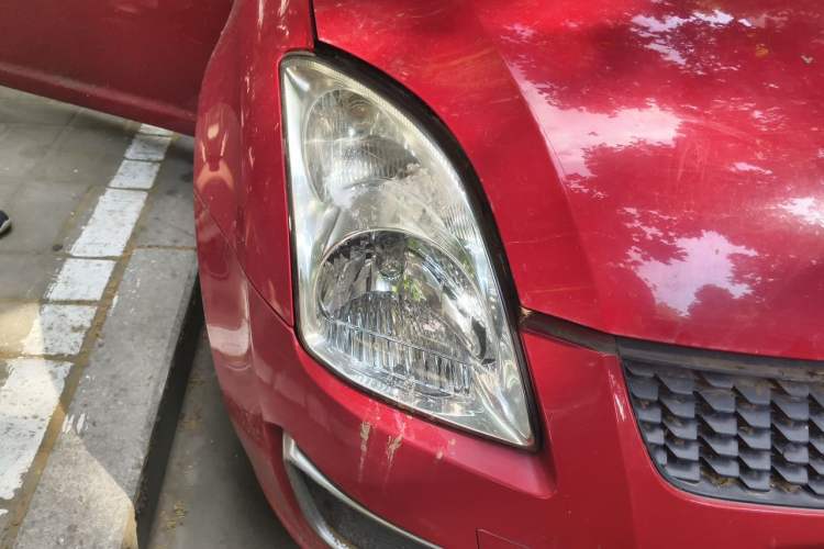 Used Suzuki Swift 2013 1.3L Manual Value Edition Right Front Headlight