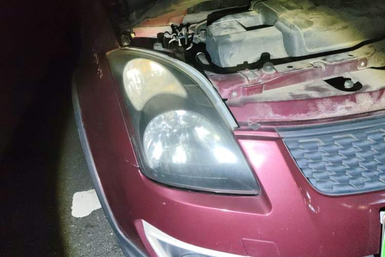Used Suzuki Swift 2013 1.5L Automatic 20th Anniversary Limited Edition Right Front Headlight