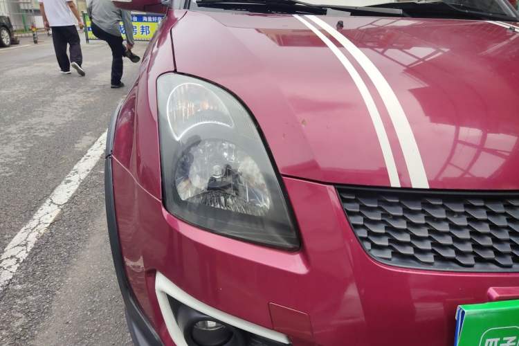 Used Suzuki Swift 2013 1.5L Manual 20th Anniversary Limited Edition Right Front Headlight