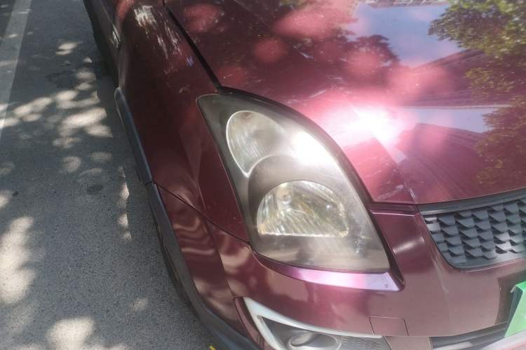 Used Suzuki Swift 2013 1.5L Automatic 20th Anniversary Limited Edition Right Front Headlight