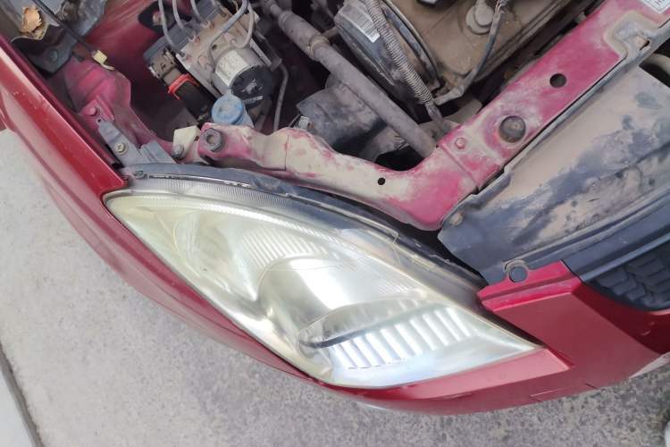 Used Suzuki Swift 2013 1.3L Manual Value Edition Right Front Headlight