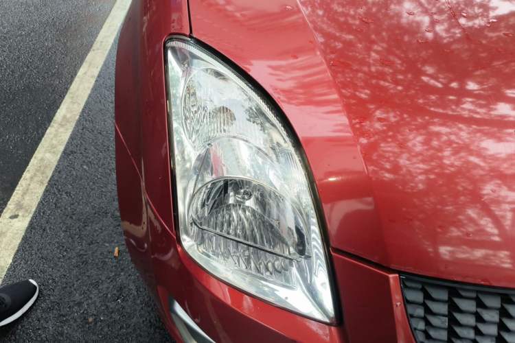 Used Suzuki Swift 2013 1.3L Manual Value Edition Right Front Headlight