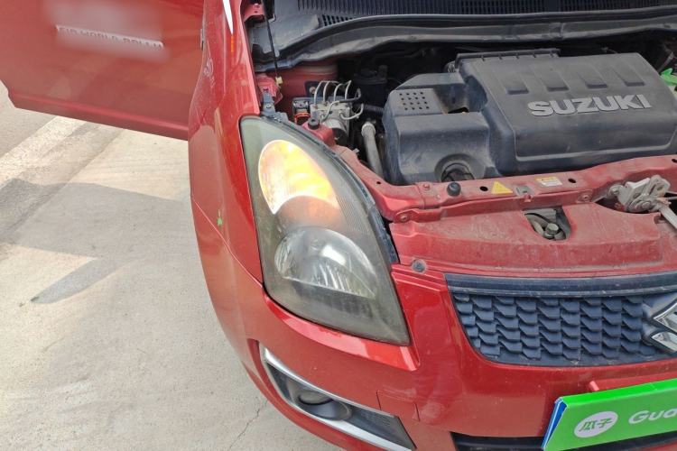 Used Suzuki Swift 2013 1.5L Automatic Standard Edition Right Front Headlight