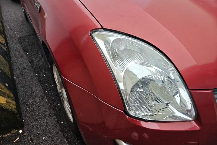 Used Suzuki Swift 2013 1.5L Automatic Standard Edition Right Front Headlight