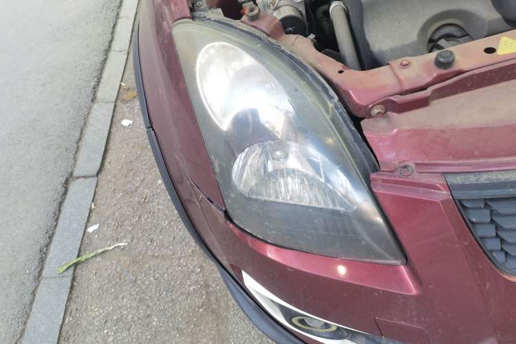 Used Suzuki Swift 2013 1.5L Manual 20th Anniversary Limited Edition Right Front Headlight
