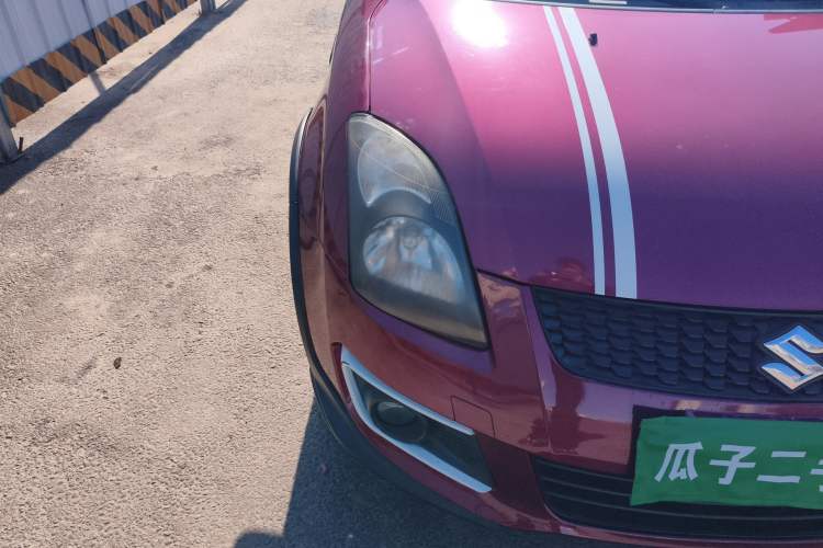 Used Suzuki Swift 2013 1.5L Manual 20th Anniversary Limited Edition Right Front Headlight