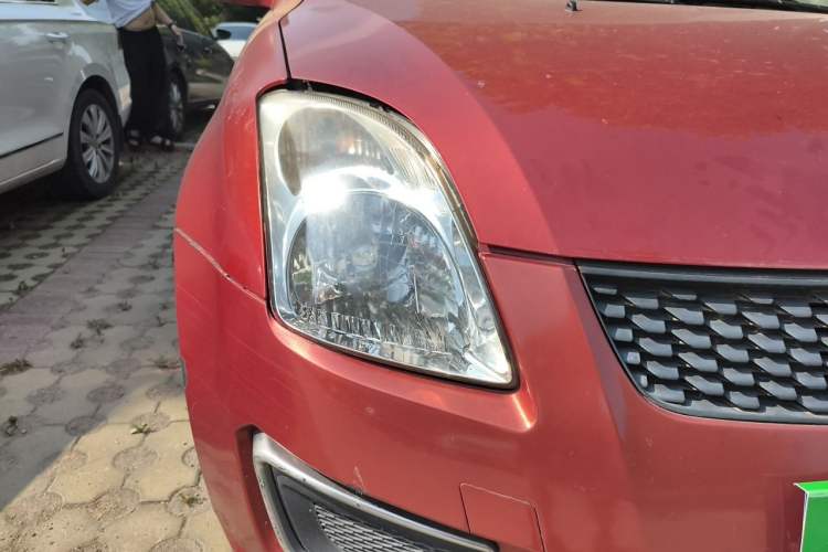Used Suzuki Swift 2013 1.3L Manual Value Edition Right Front Headlight