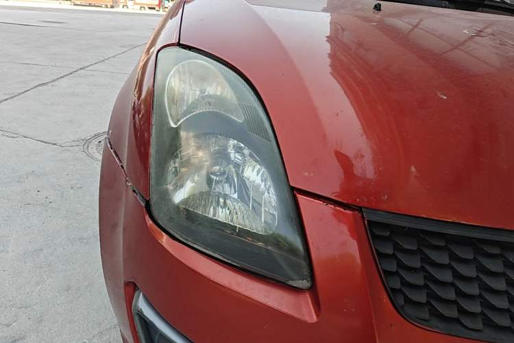 Used Suzuki Swift 2013 1.5L Automatic Standard Edition Right Front Headlight