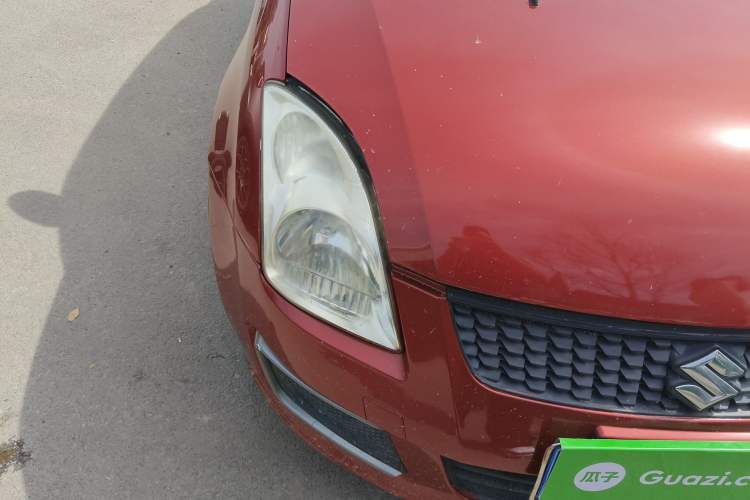 Used Suzuki Swift 2013 1.3L Manual Value Edition Right Front Headlight