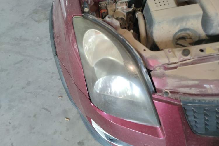 Used Suzuki Swift 2013 1.5L Manual 20th Anniversary Limited Edition Right Front Headlight