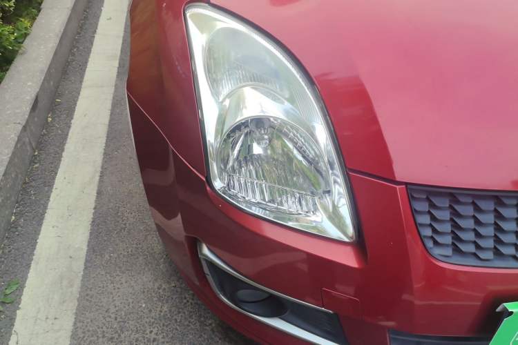 Used Suzuki Swift 2013 1.3L Manual Value Edition Right Front Headlight