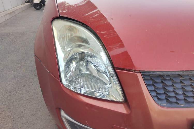 Used Suzuki Swift 2013 1.3L Manual Value Edition Right Front Headlight